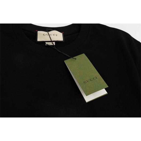 ブラック 半袖Tシャツ GUCCI オーバーラップGGプリント グッチ コピー フロントロゴ クルーネック 無地バックデザイン