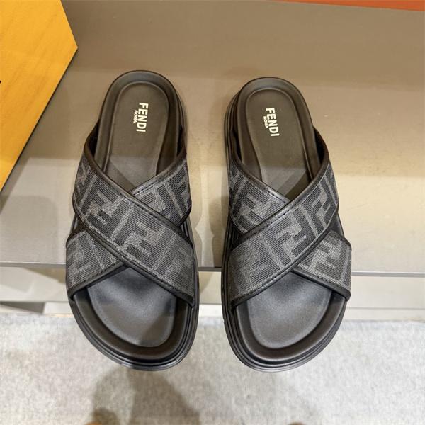 お目立ち度の高い新品 フェンディサンダル コピーFENDI 春夏2026の最新アイテム 激安(日本最大級)