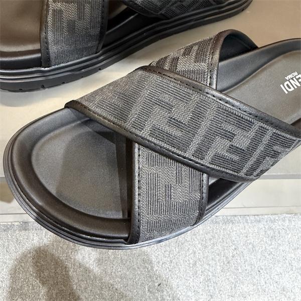 お目立ち度の高い新品 フェンディサンダル コピーFENDI 春夏2026の最新アイテム 激安(日本最大級)