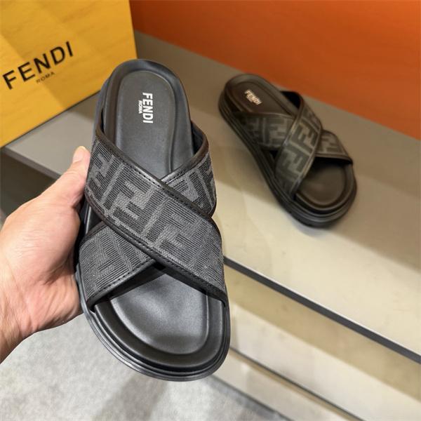 お目立ち度の高い新品 フェンディサンダル コピーFENDI 春夏2026の最新アイテム 激安(日本最大級)