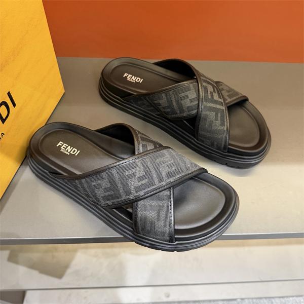 お目立ち度の高い新品 フェンディサンダル コピーFENDI 春夏2026の最新アイテム 激安(日本最大級)