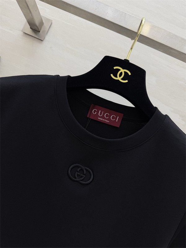 ３色❤2026ss❤グッチtシャツスーパーコピーGUCCI新作オンオフ兼用の万能アイテムレディースファッション