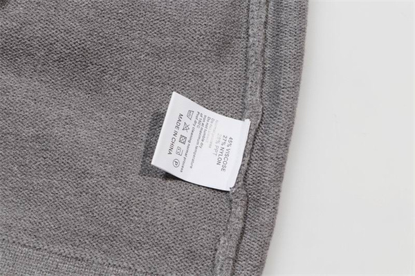 ★Amiri新作  アミリtシャツスーパーコピー無駄をそぎ落としたシンプルさが大人かっこいい2026上品