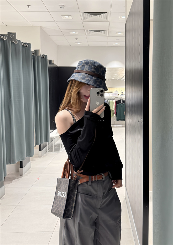 CELINE セリーヌバケットハットコピー 2026トレンド❤おしゃれな漁師帽通気性抜群 