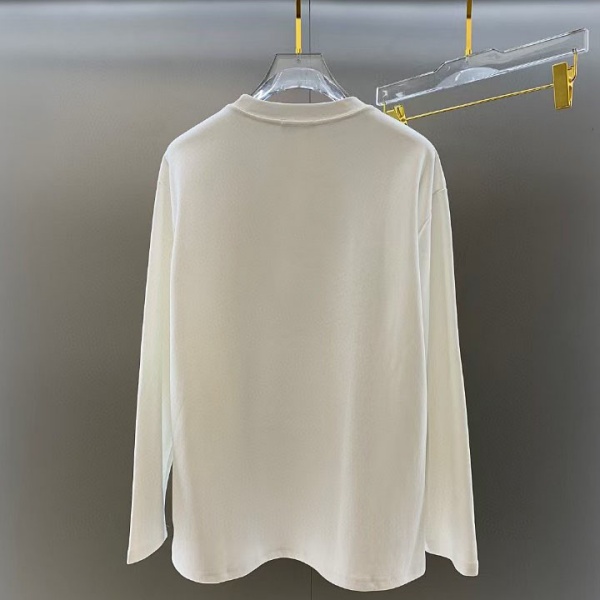 AMIRI アミリ ロングTシャツ メンズ レディース ロゴプリント 長袖Tシャツ クルーネック シンプル 無地風 ストリート ユニセックス