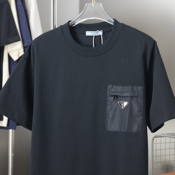 PRADA プラダ メンズ 半袖Tシャツ ナイロンポケット 三角ロゴ 無地