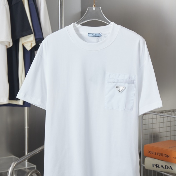 PRADA プラダ メンズ 半袖Tシャツ ナイロンポケット 三角ロゴ 無地