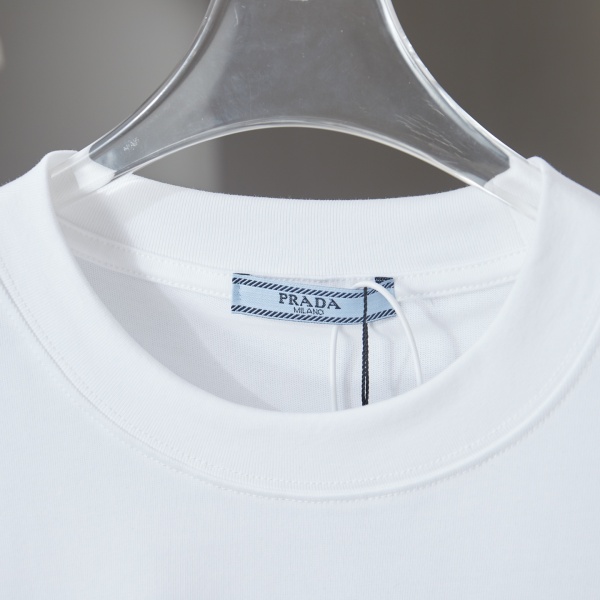 PRADA プラダ メンズ 半袖Tシャツ ナイロンポケット 三角ロゴ 無地
