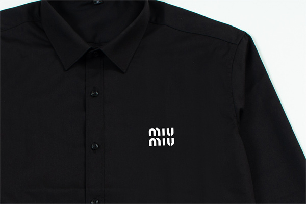 miumiu ミュウミュウ コピー 長袖シャツ 公式ロゴデザイン 対版定染生地 上品な着心地 綿×竹繊維 ハイクオリティ ユニセックス