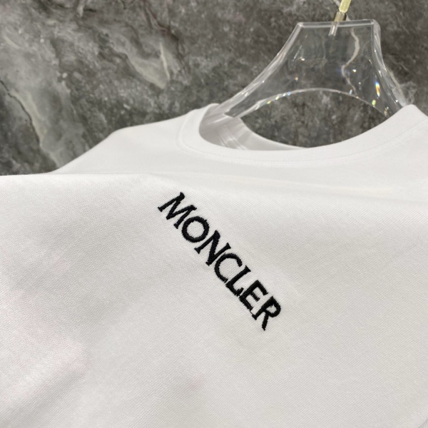 MONCLER モンクレール メンズ 半袖Tシャツ コットン ロゴ刺繍 シンプル 無地 クルーネック 定番 快適