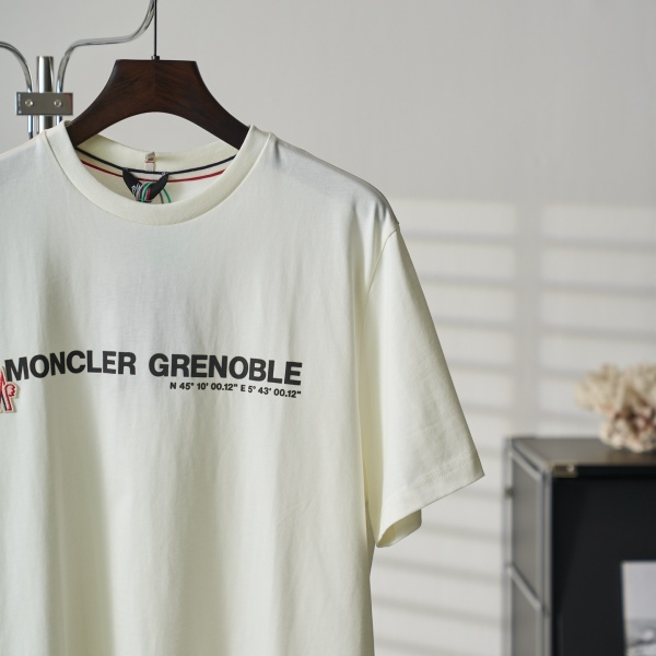 MONCLER モンクレール メンズ 半袖Tシャツ ロゴプリント クルーネック コットン シンプル カジュアル 定番