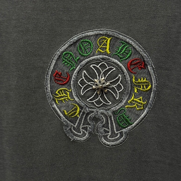 CHROME HEARTS クロムハーツ 2026新作 メンズ 半袖Tシャツ ヴィンテージウォッシュ クロスロゴ 刺繍 グラフィック オーバーサイズ  【商品説明】