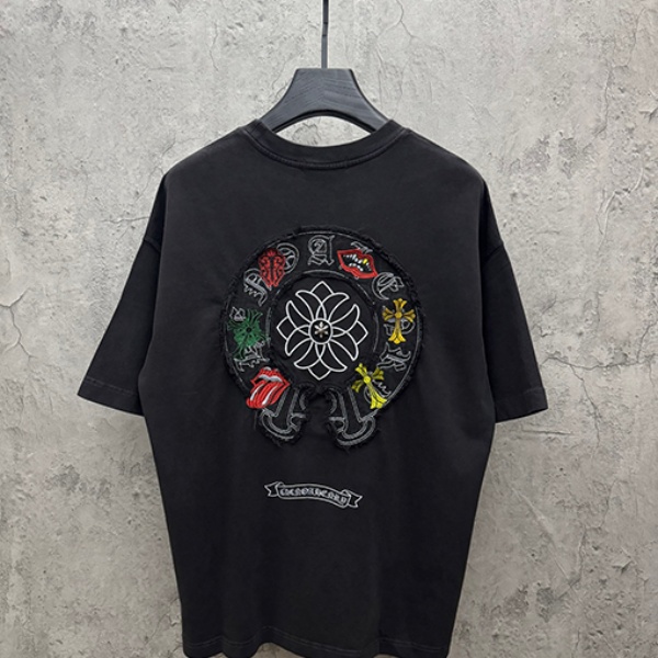 CHROME HEARTS クロムハーツ 2026新作 メンズ 半袖Tシャツ ヴィンテージウォッシュ クロスロゴ 刺繍 グラフィック オーバーサイズ  【商品説明】