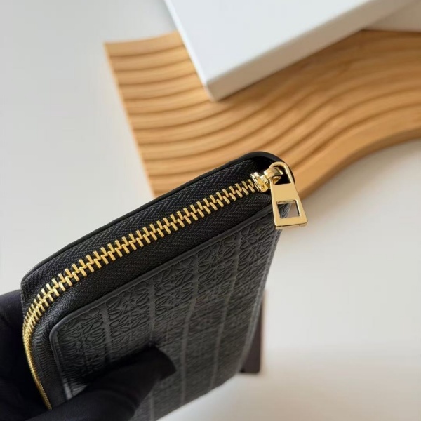 ロエベラウンドファスナー長財布 LOEWE ロエベ 2026新作 レディース ラウンドファスナー 長財布