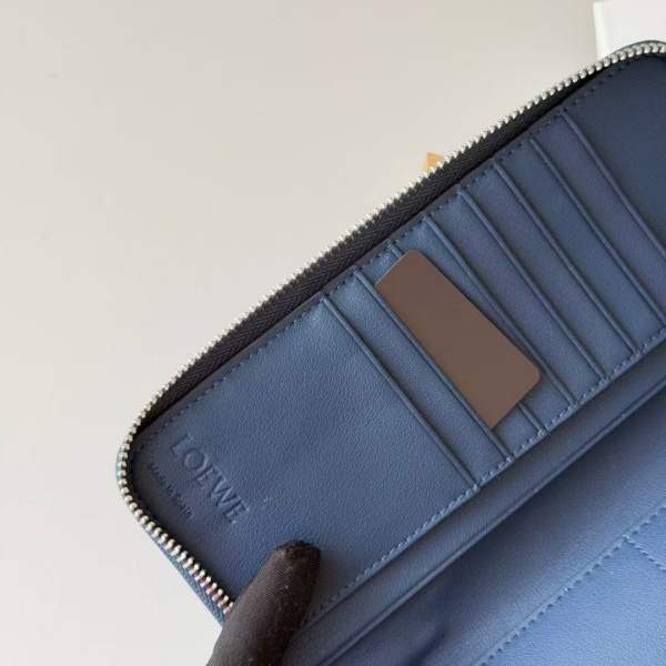 LOEWE ロエベ 2026新作 レディース ラウンドジップ 長財布 パズルデザイン カラーブロック レザーウォレット 上品