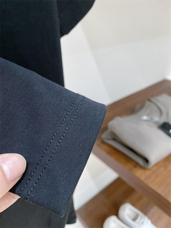 ブラック 半袖Tシャツ HERMES ドラゴンプリント エルメス コピー レッドグラフィック クルーネック フロントデザイン