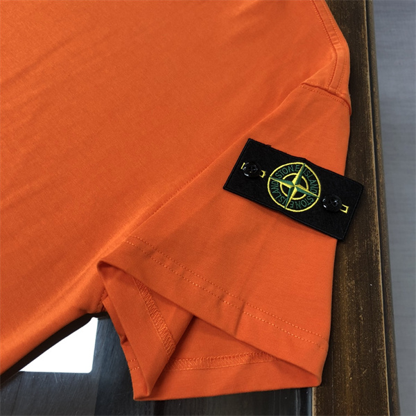 オレンジ 半袖Tシャツ Stone Island 袖ロゴパッチ ストーンアイランド コピー クルーネック 無地ボディ カラー展開 ソリッドカラー