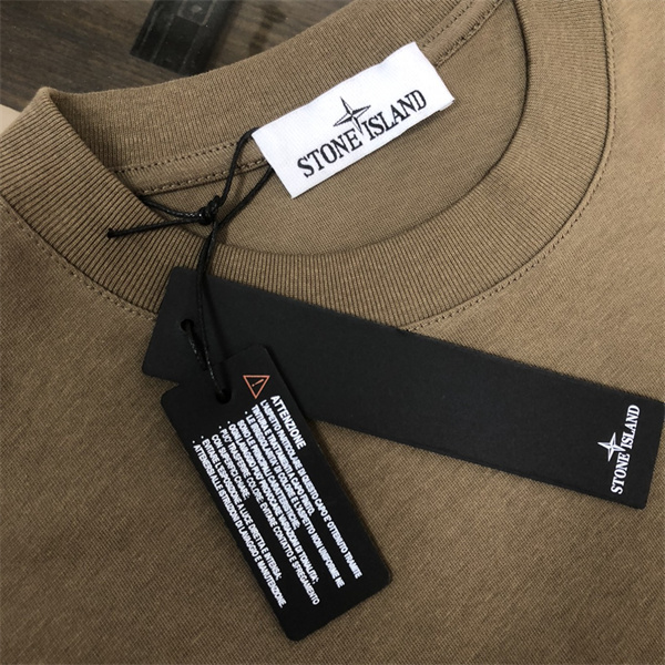 オレンジ 半袖Tシャツ Stone Island 袖ロゴパッチ ストーンアイランド コピー クルーネック 無地ボディ カラー展開 ソリッドカラー