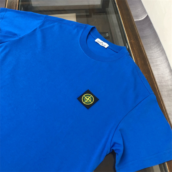 ロイヤルブルー 半袖Tシャツ Stone Island 胸元ロゴパッチ ストーンアイランド コピー クルーネック 無地ボディ カラー展開