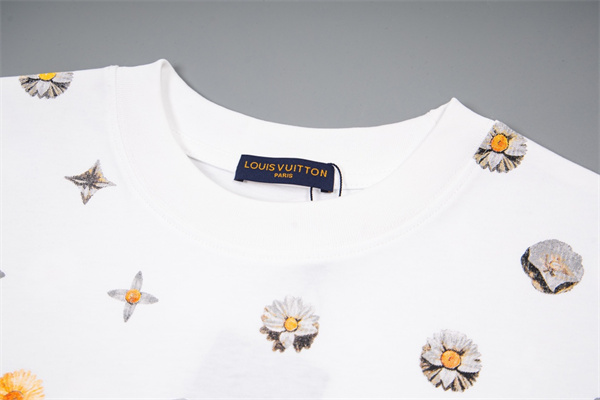 ホワイト 半袖Tシャツ Louis Vuitton マルチモチーフ総柄 ルイヴィトン コピー クルーネック カラーロゴプリント