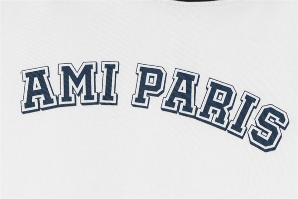 ホワイト リンガーTシャツ AMI PARIS 胸元ロゴ アミパリス コピー ブラックリブ 半袖 クルーネック