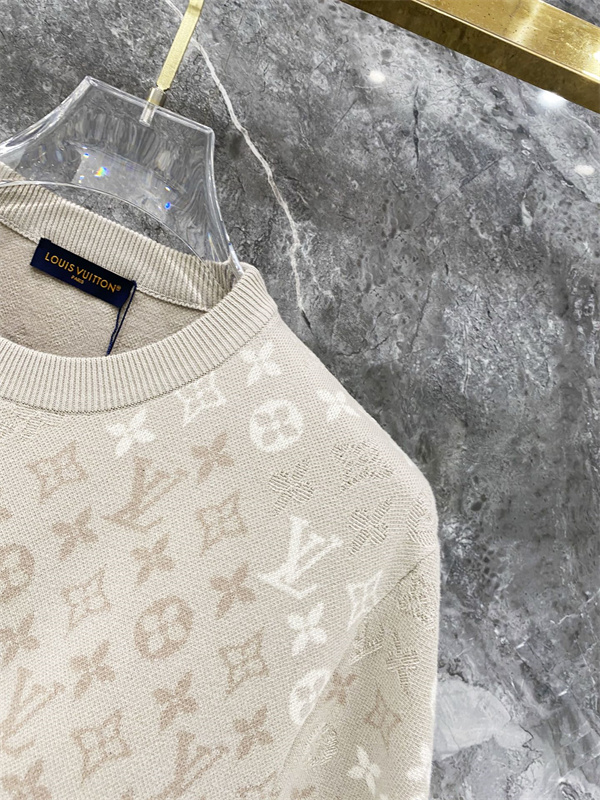 ベージュ 半袖ニットTシャツ Louis Vuitton モノグラム総柄 ルイヴィトン コピー 同色ロゴ編み クルーネック リブ襟