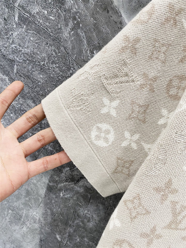 ベージュ 半袖ニットTシャツ Louis Vuitton モノグラム総柄 ルイヴィトン コピー 同色ロゴ編み クルーネック リブ襟