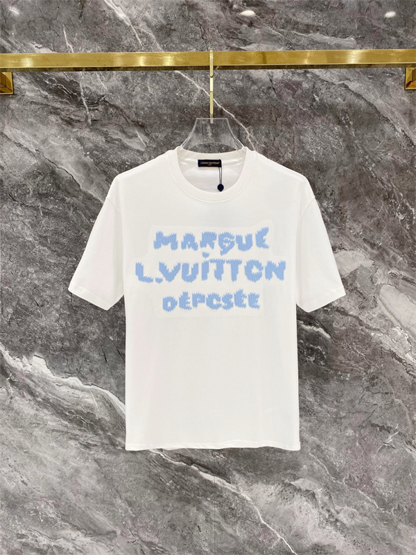 ライトブルー 半袖Tシャツ Louis Vuitton フロント英字ロゴ ルイヴィトン コピー ふわふわ文字プリント クルーネック