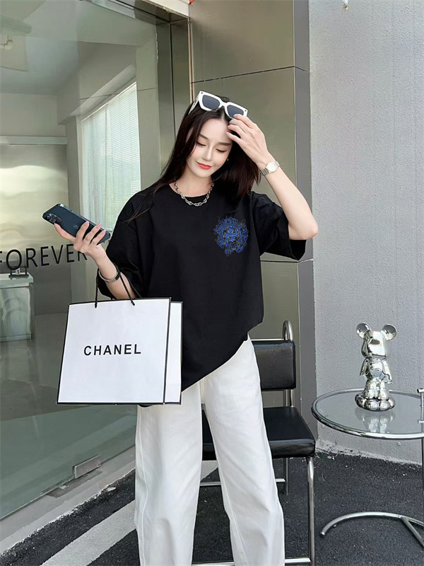 ウォッシュグレー 半袖Tシャツ Chrome Hearts 胸元ロゴプリント クロムハーツ コピー ヴィンテージ加工 クルーネック
