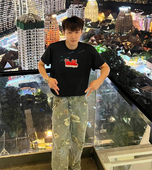 ブラック 半袖Tシャツ Supreme デビルロゴ シュプリーム コピー クルーネック ストリートトップス