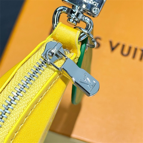 ☆2026最新☆Louis Vuitton  LEMON ☆ルイヴィトンバッグチャームスーパーコピーキーホルダーイヤホンや小銭入れ