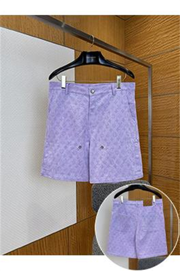 ラベンダー ミニスカート Louis Vuitton モノグラム柄 ルイヴィトン コピー 台形シルエット フロントボタン 上品カジュアル  商品紹介