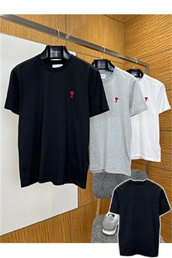 ブラック 半袖Tシャツ AMI Paris アミ パリス コピー 胸元レッドハートロゴ クルーネック 無地調 メンズカジュアルトップス