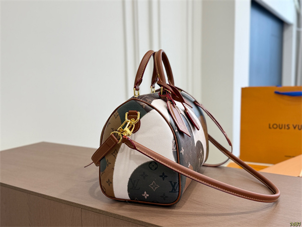 ☆LV Speedy Soft 30ルイヴィトンショルダーバッグコピー 2026トレンド上質上品ファッション最新作
