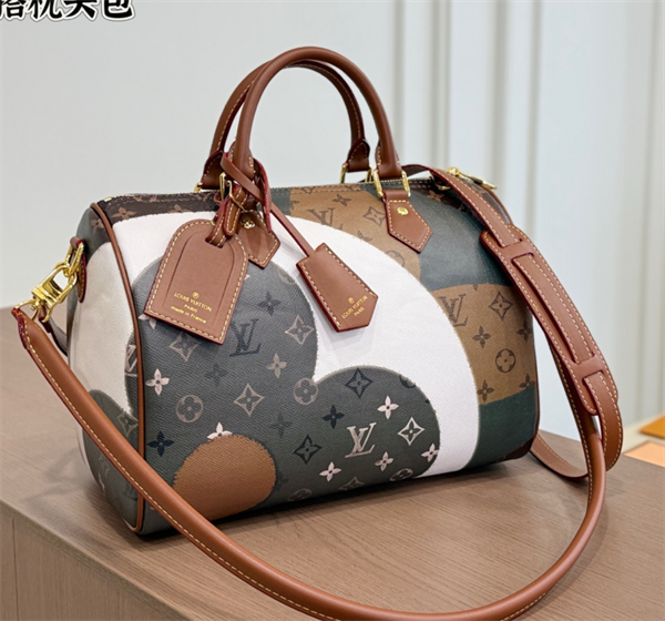 ☆LV Speedy Soft 30ルイヴィトンショルダーバッグコピー 2026トレンド上質上品ファッション最新作