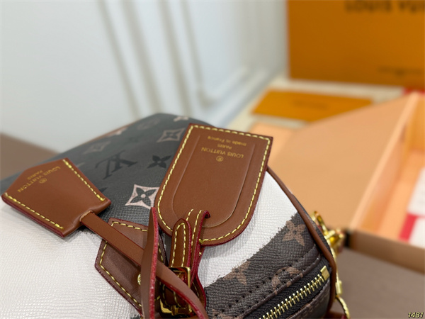 ☆LV Speedy Soft 30ルイヴィトンショルダーバッグコピー 2026トレンド上質上品ファッション最新作