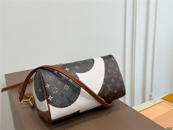 ☆LV Speedy Soft 30ルイヴィトンショルダーバッグコピー 2026トレンド上質上品ファッション最新作