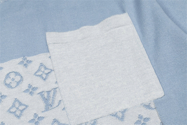 ブルー モノグラムパネル切替 クルーネック ポケットディテール 柔らかニット Tシャツ LOUIS VUITTON ルイヴィトン コピー