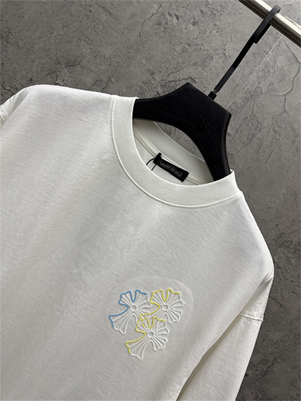ブラック 半袖Tシャツ Chrome Hearts クロムハーツ コピー マルチカラークロス刺繍風 胸元ワンポイント クルーネック ゆったりシルエット