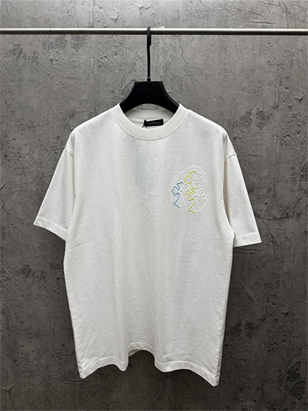 ブラック 半袖Tシャツ Chrome Hearts クロムハーツ コピー マルチカラークロス刺繍風 胸元ワンポイント クルーネック ゆったりシルエット