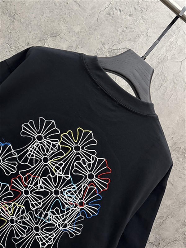 ブラック 半袖Tシャツ Chrome Hearts クロムハーツ コピー マルチカラークロス刺繍風 胸元ワンポイント クルーネック ゆったりシルエット