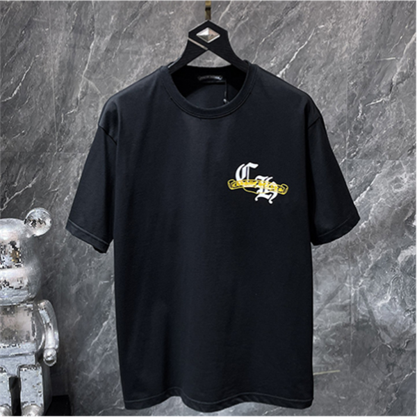 半袖Tシャツ Chrome Hearts クロムハーツ コピー フロントイエローリボンロゴ バック総柄グラフィック クルーネック