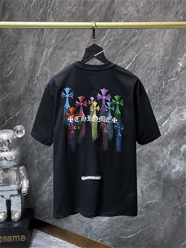 ホワイト 半袖Tシャツ Chrome Hearts クロムハーツ コピー マルチカラークロスロゴ バックデザイン 丸首 リラックスフィット ブラック