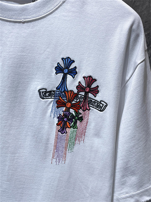 ホワイト 半袖Tシャツ Chrome Hearts クロムハーツ コピー マルチカラークロスロゴ バックデザイン 丸首 リラックスフィット ブラック