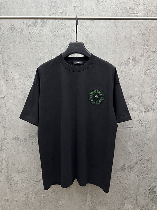 半袖Tシャツ Chrome Hearts クロムハーツ コピー フローラルクロスバックロゴ ゴシックレタリング クルーネック ゆったりシルエット