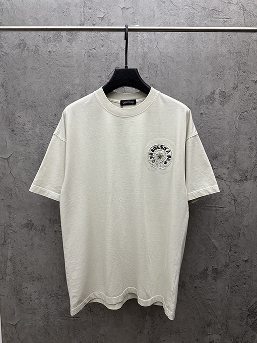 半袖Tシャツ Chrome Hearts クロムハーツ コピー フローラルクロスバックロゴ ゴシックレタリング クルーネック ゆったりシルエット