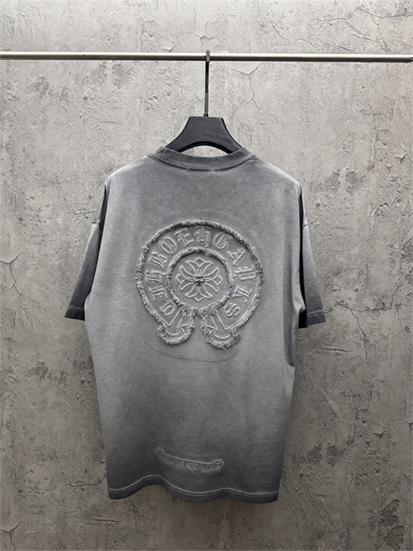 ピンク 半袖カットソー Chrome Hearts クロムハーツ コピー トーンロゴ ワンポイント刺繍風 ウォッシュ加工 丸首 カジュアルトップス