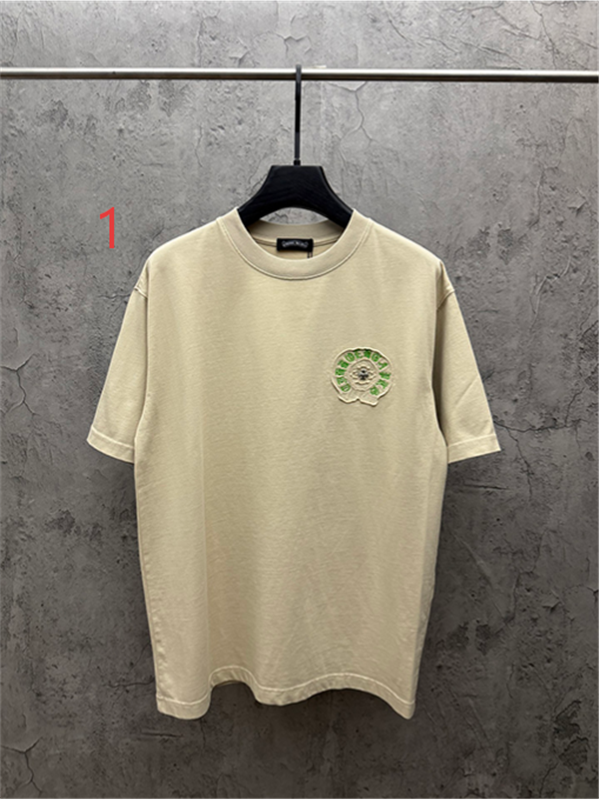  クリームベージュ 半袖Tシャツ Chrome Hearts クロムハーツ コピー 胸元グリーンサークルロゴ クルーネック ワンポイントデザイン
