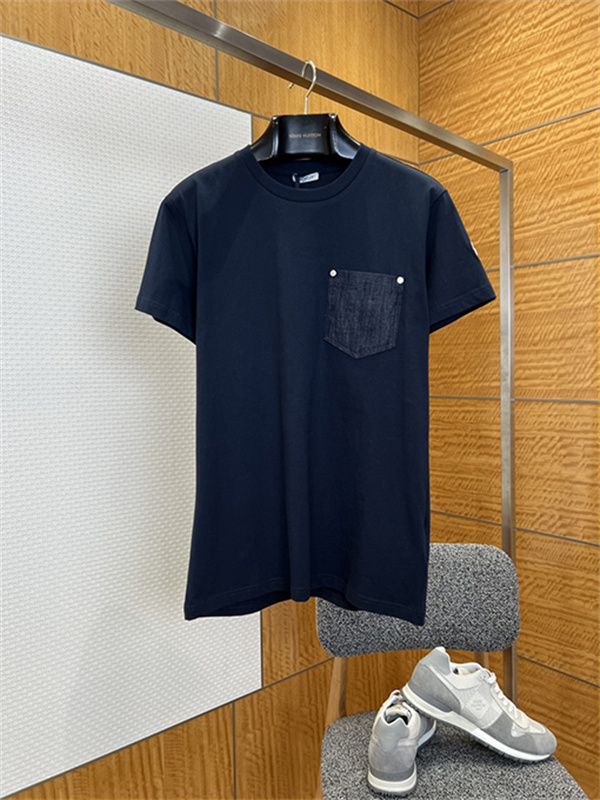 ネイビー 半袖Tシャツ MONCLER モンクレール コピー デニム胸ポケット 袖ワッペン クルーネック シンプルカジュアル