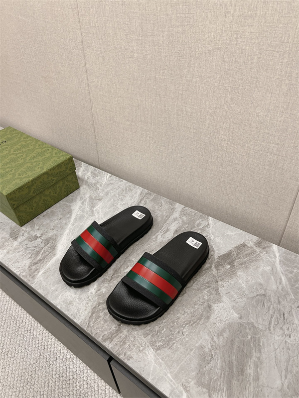 GUCCIグッチサンダルコピーアウトドアも使えるＥＶＡサンダル クイックドライ 抗菌防臭